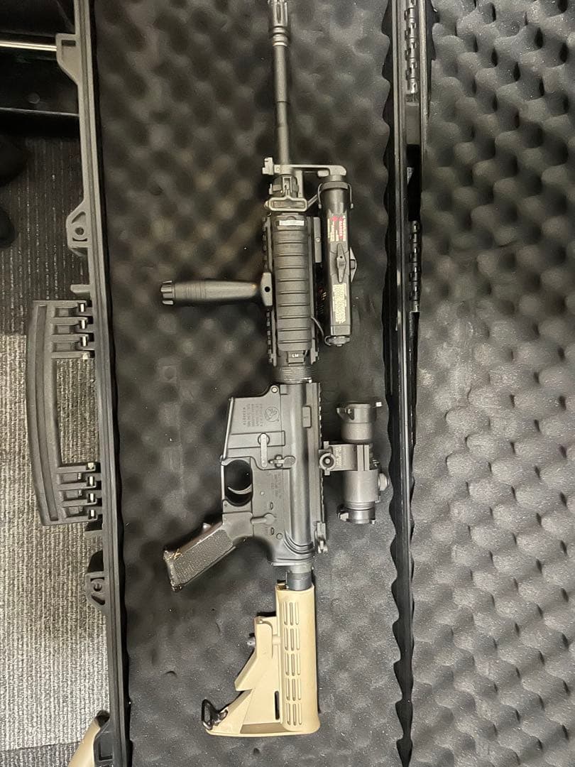 東京マルイ　次世代電動ガン　M4A1 ハードケース付き