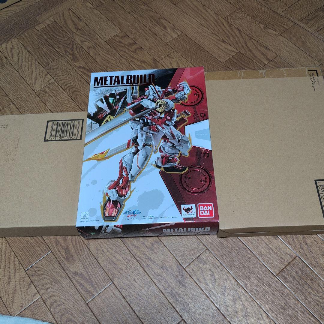 未開封　メタルビルド　レッドフレーム　フライトユニット　ライトニングストライカー