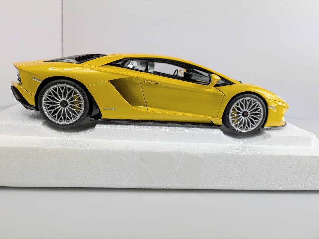 1/18 ミニカー オートアート　ランボルギーニア ヴェンタドール S Aa