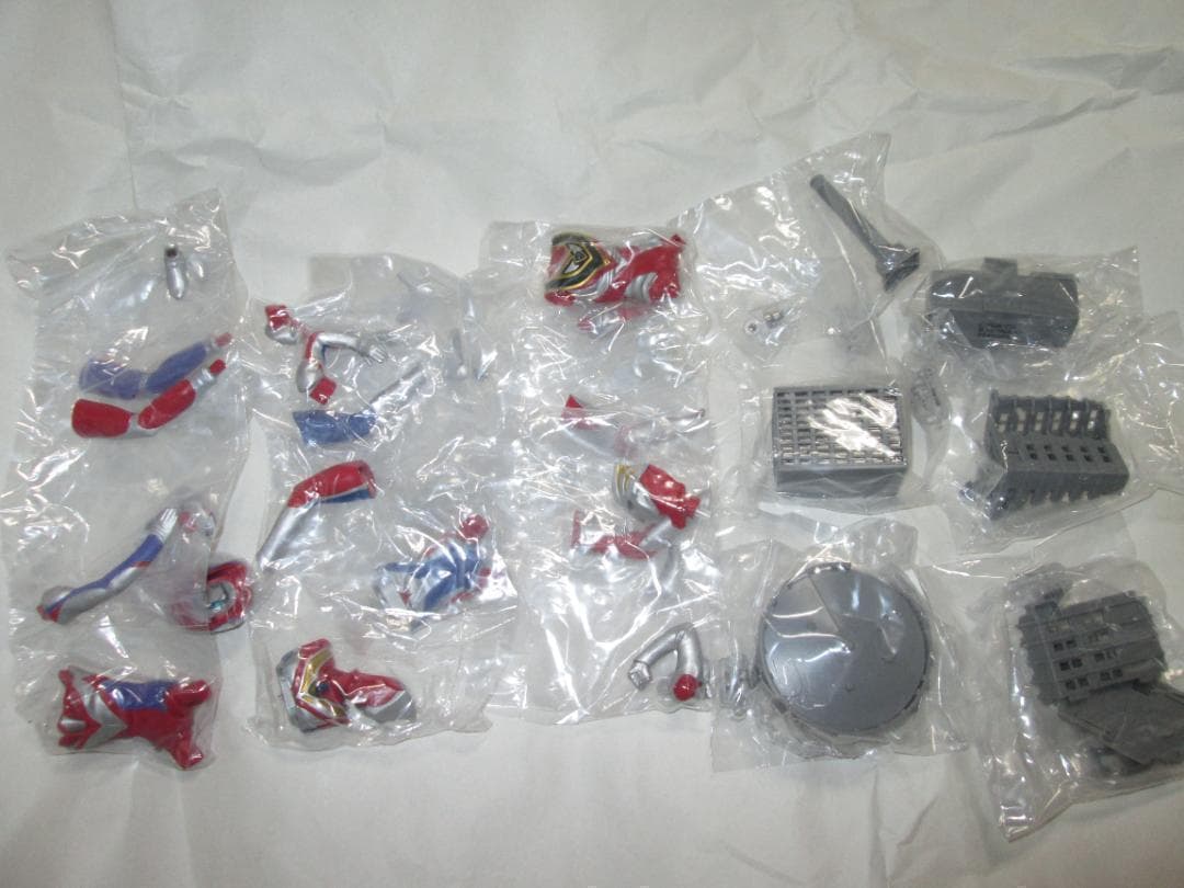 新品未開封　アルティメットルミナス ネクサス ウルトラ6兄弟 ティガ セット
