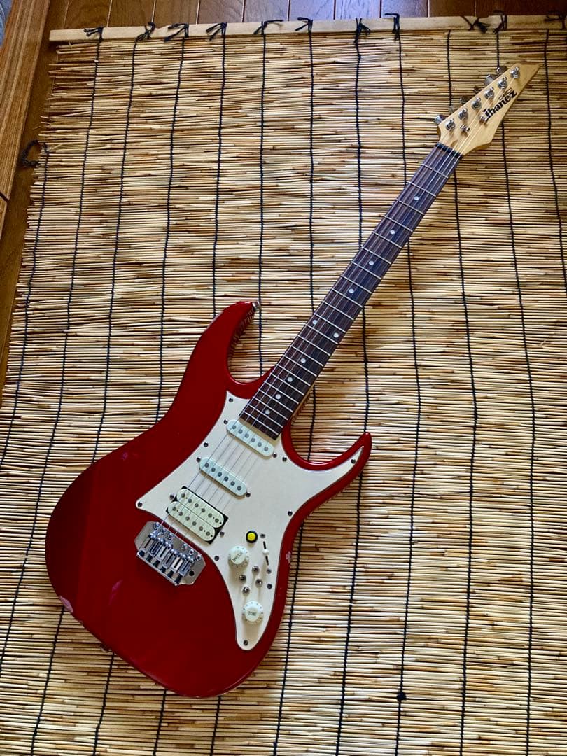 ☆鮮やかなメタリックレッド　新機能満載　Ibanez GIO ST