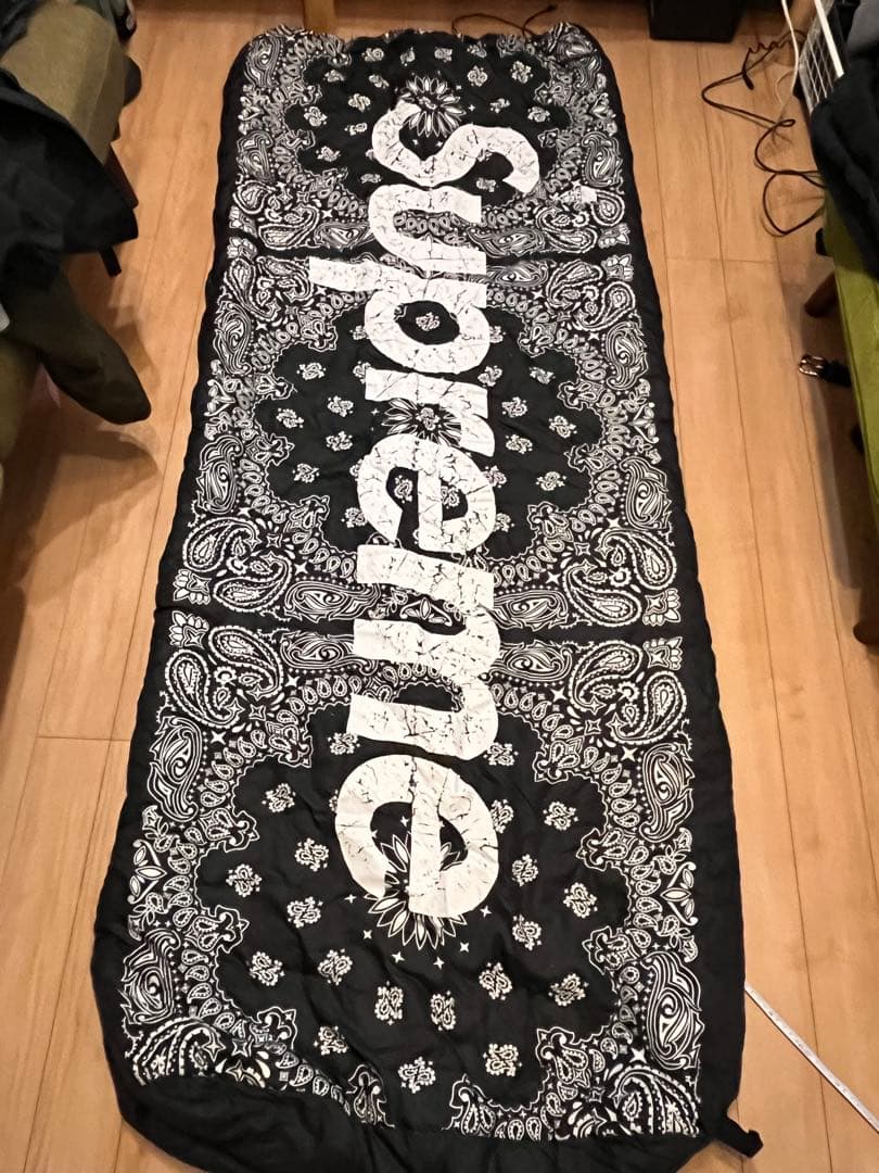 ノースフェイス　シュプリーム　寝袋　Supreme バンダナ柄　ブラック
