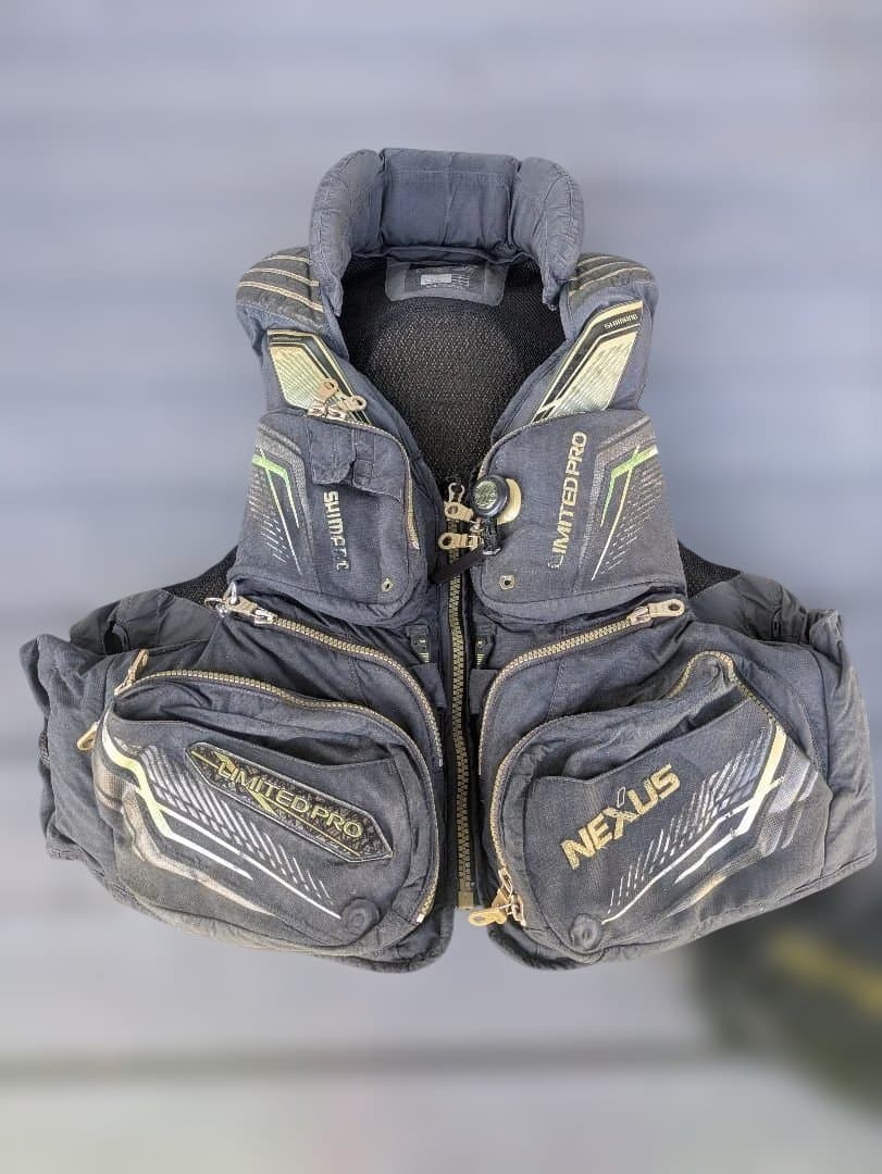 SHIMANO LIMITED PRO ライフジャケット 黒