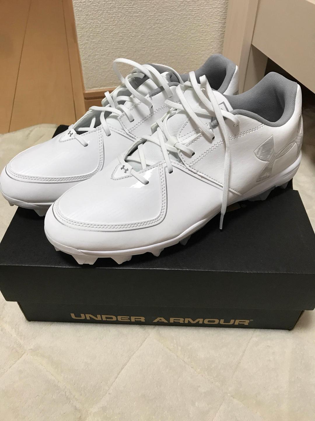 UNDER ARMOUR ホワイト