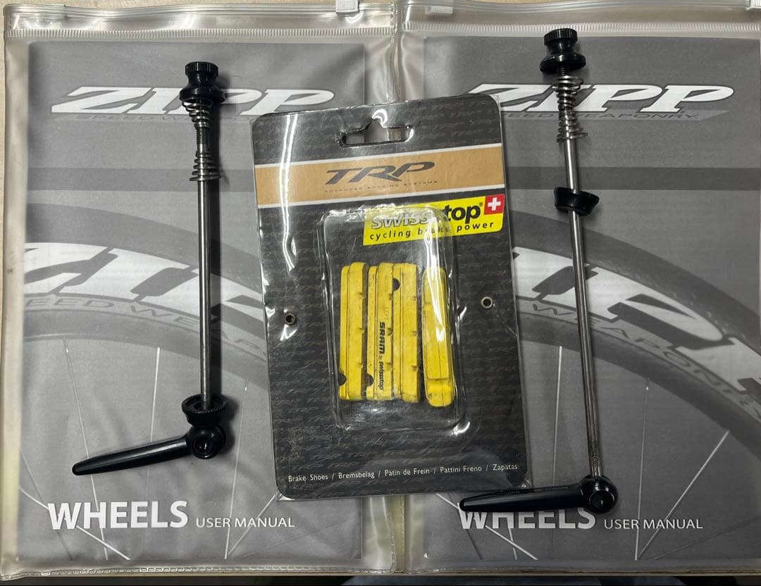 ZIPP 303 FIRECREST リムブレーキ　クリンチャー　後ろ割れアリ