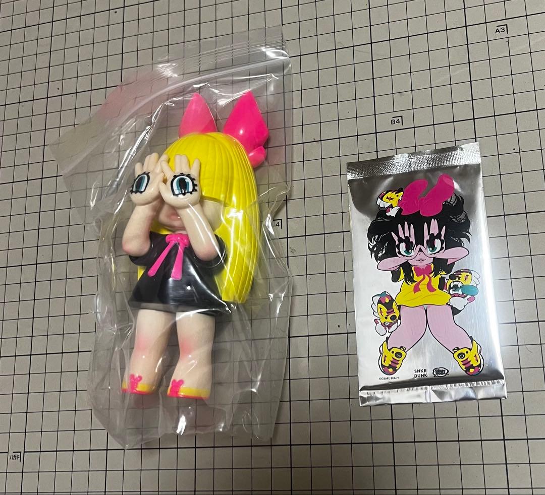 【未開封品】にぎるちゃん　ポンプフューリー コラボ　フィギュアとカードのみ