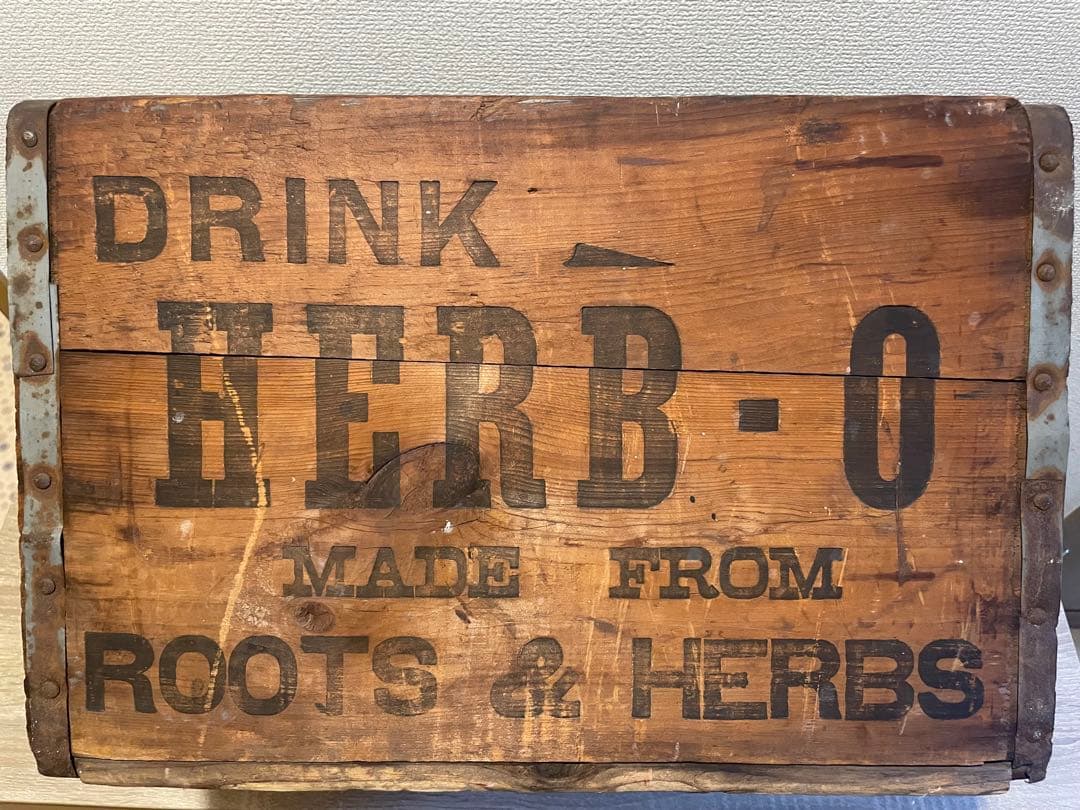 HERB-O ヴィンテージ木箱　什器　看板　インダストリアル