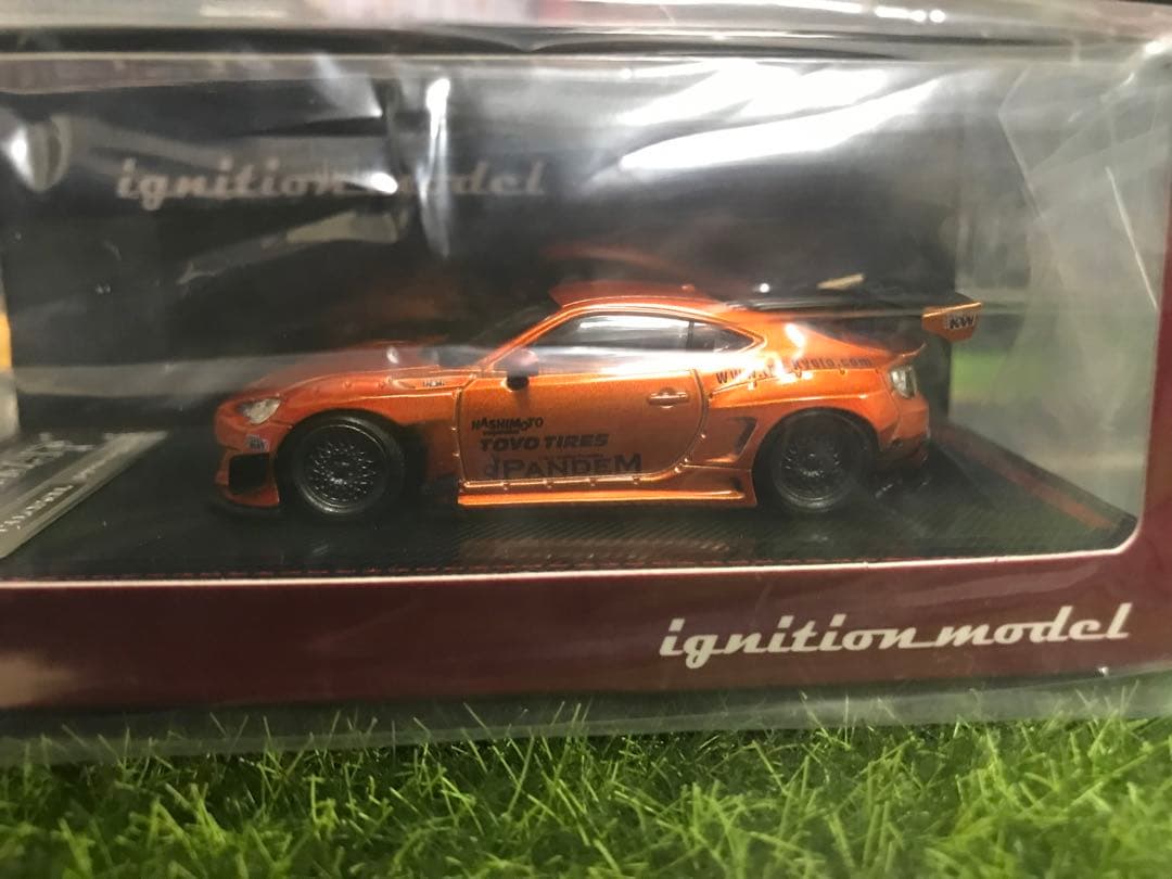 イグニッションモデル 1/64 パンデム 86 V3 オレンジメタリック 未開封