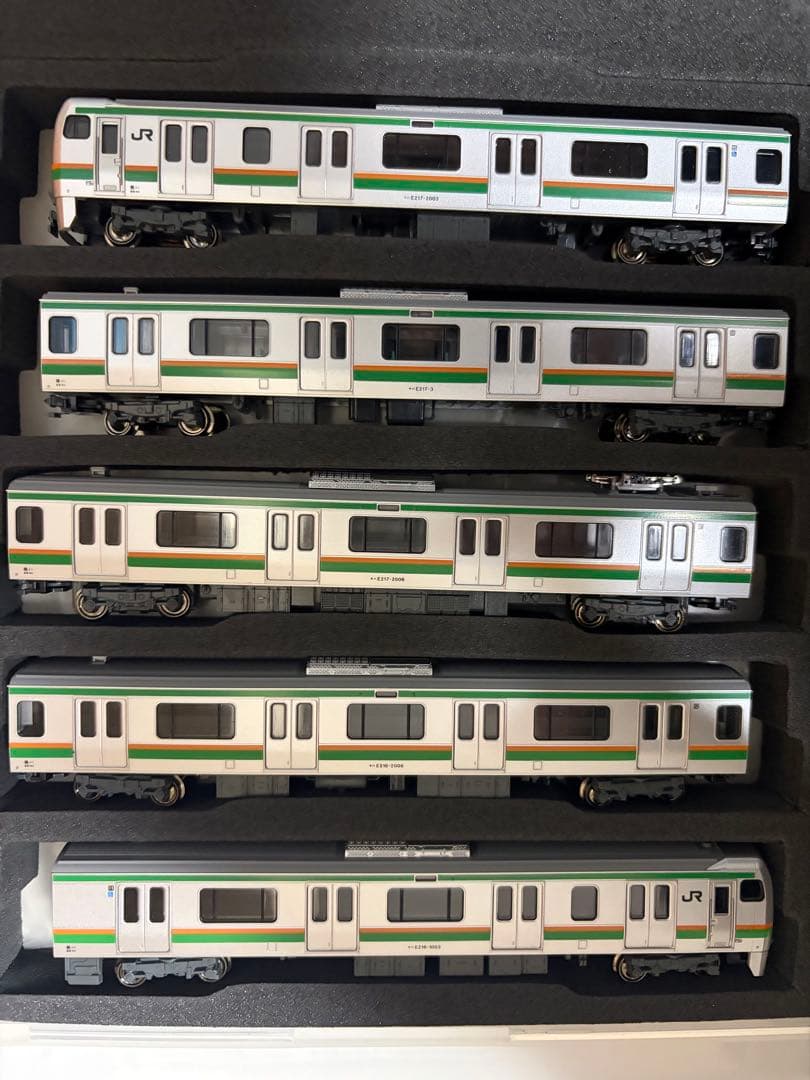 KATO E217系　東海道線　TOMIX E233 3000系　近郊電車　JR