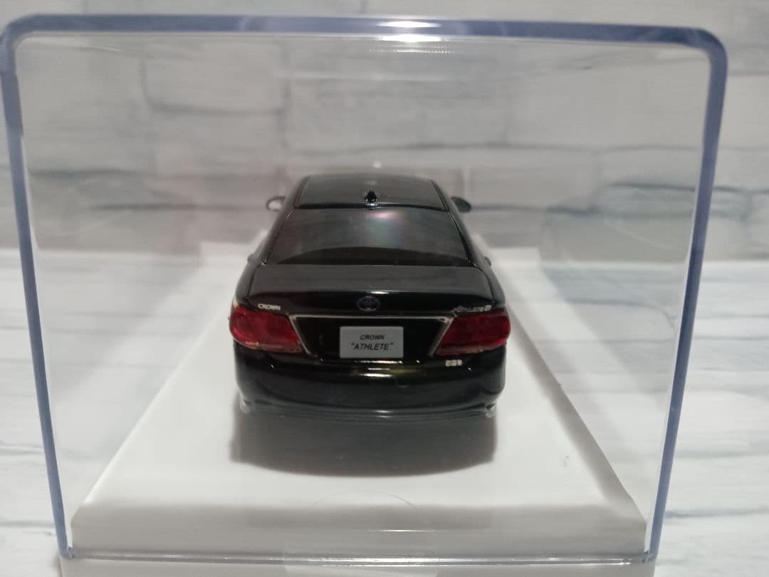 1/43　トヨタ　クラウンアスリート　ハイブリッド　G　ミニカー　ブラック