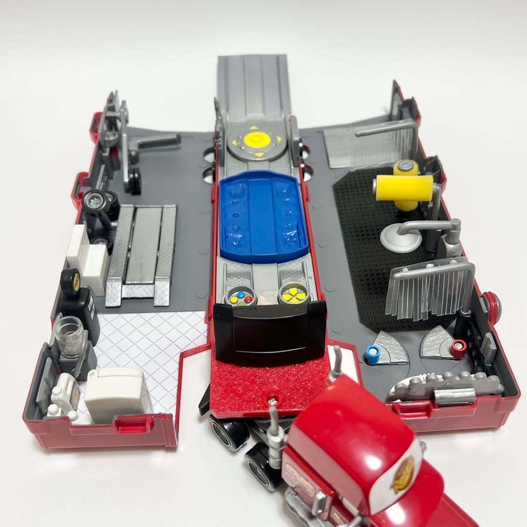 マテル　カーズ　Mack truck playset ライトニングマックイーン