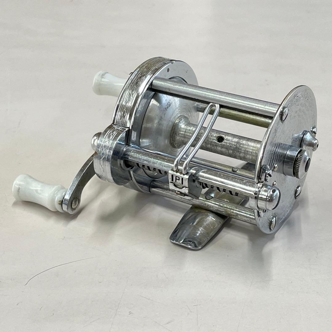 PFLUEGER SUMMIT 1993L 彫刻系ダイレクトリール