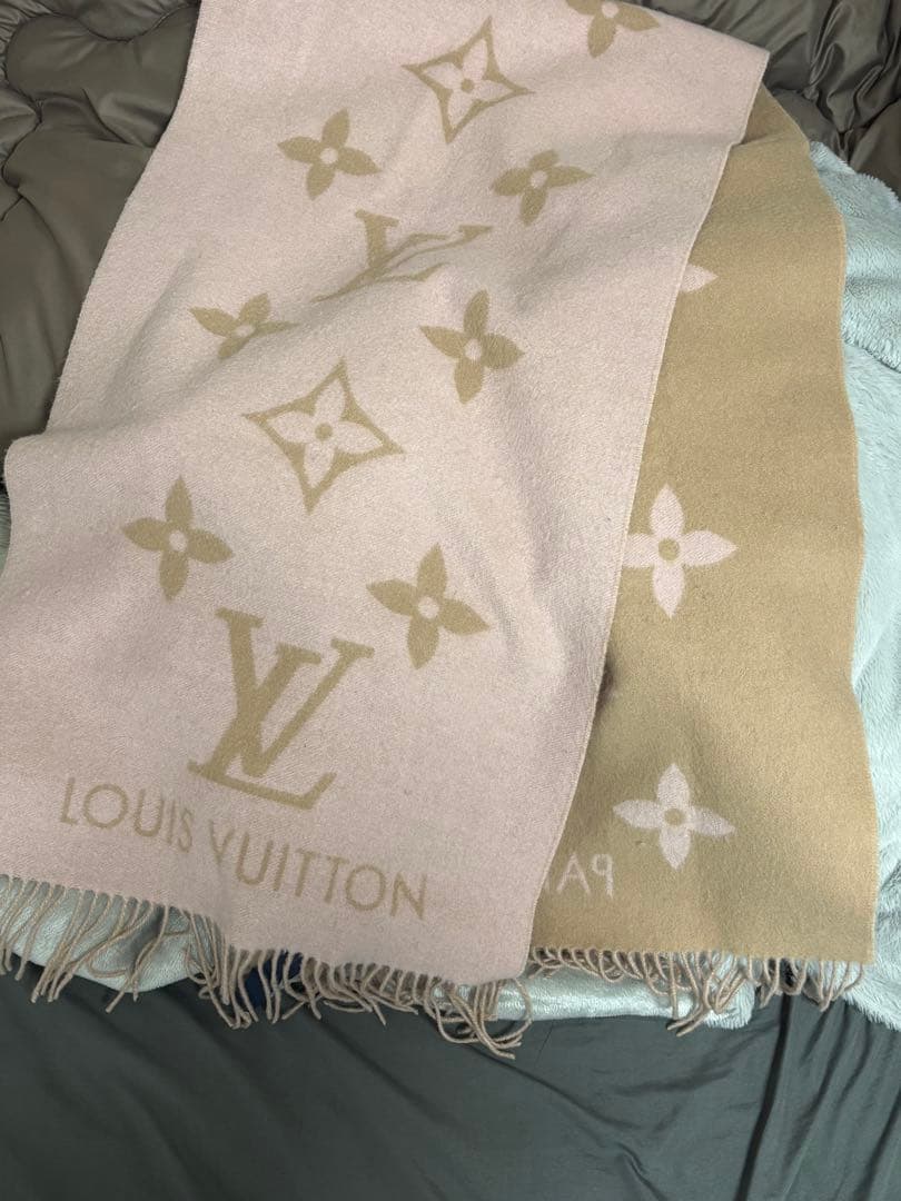 Louis Vuitton ロゴマフラー ピンク/ベージュ ノベルティ