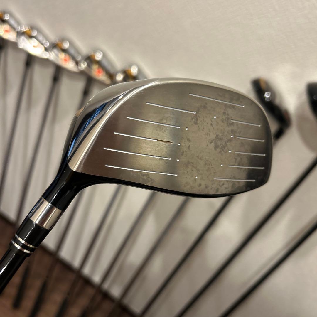 美品DAIWA13本アドバイザー　ロイヤルX　メンズ R ゴルフセット