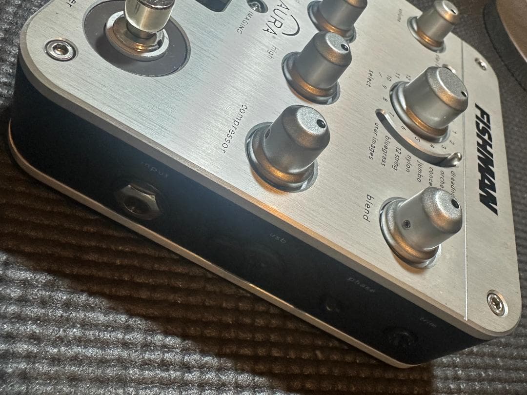 FISHMAN AURA アコースティックエフェクター