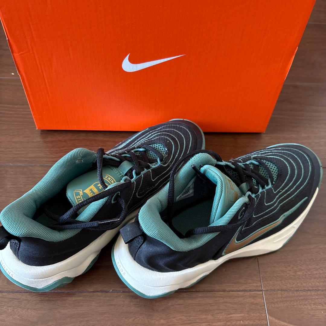 Nike バスケットシューズ　バッシュ　ブラック/グリーン　23.0