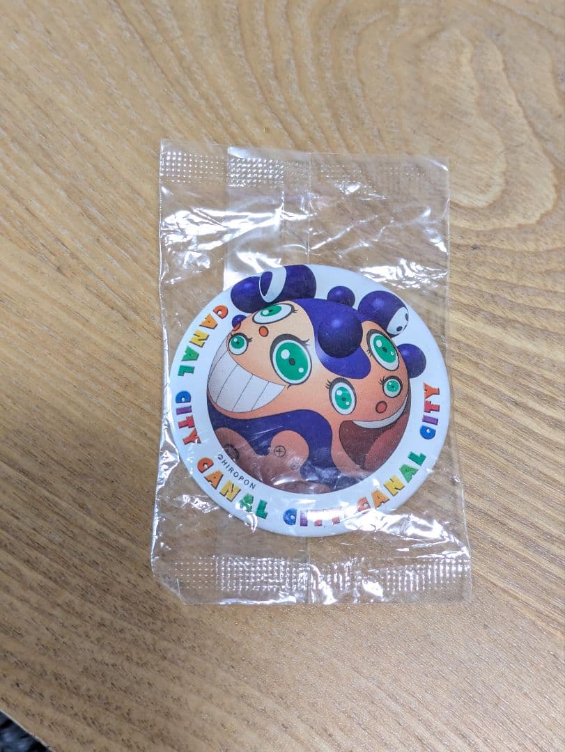 村上隆　キャラクター　缶バッジ キャナルシティ博多　非売品