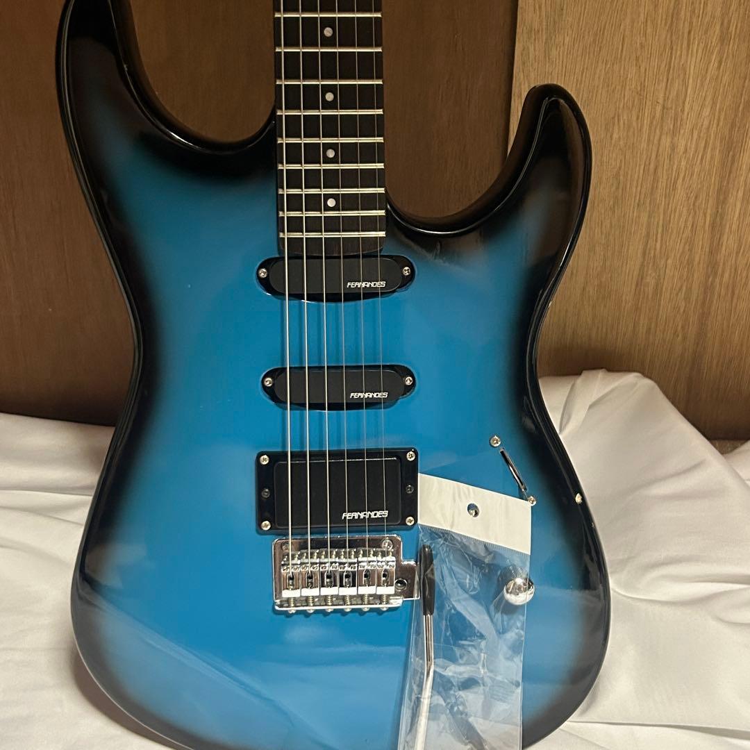 希少カラー Fernandes SSH-40 BBS ストラトキャスターアーム付