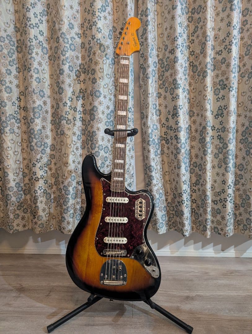 Squier　BASS VI スクワイア　ベースシックス