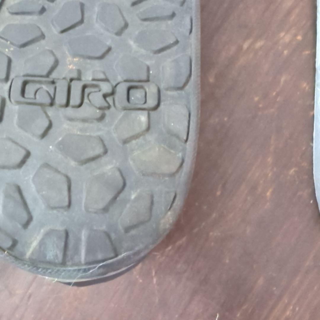 giro サイクリングシューズ　ラッチ