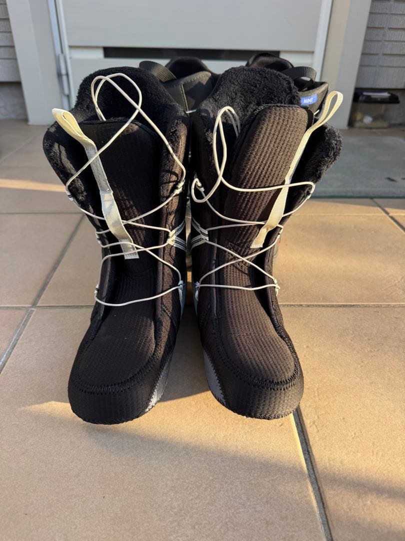 ウィメンズ Burton ミント BOA® ワイド スノーボードブーツ