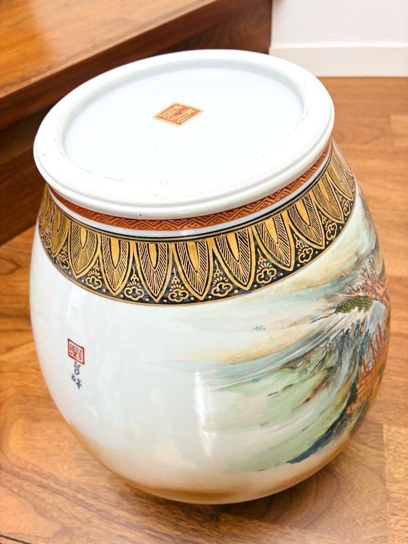 【九谷焼】大きな花瓶（壺） 金箔装飾 九谷松月作 共箱付