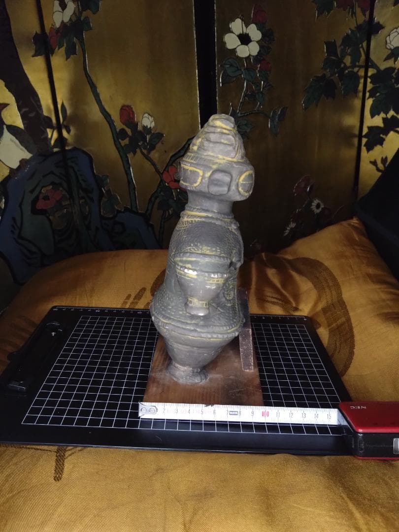 遮光器土偶　津軽亀ヶ岡焼　約24cm