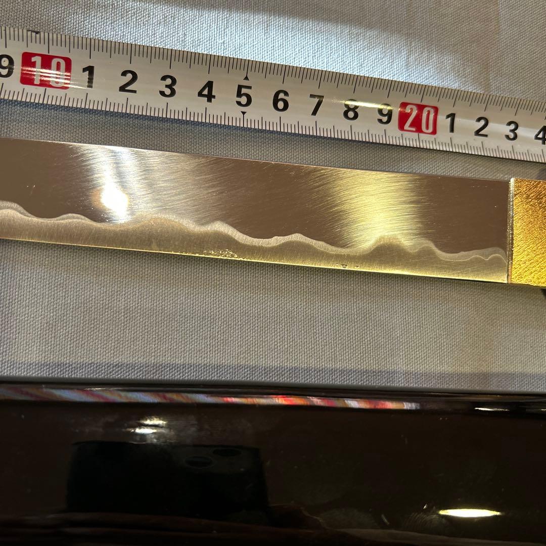 高級　模造刀　短刀　刀身メッキムラ難あり　切れません　目貫　梵字　黒呂