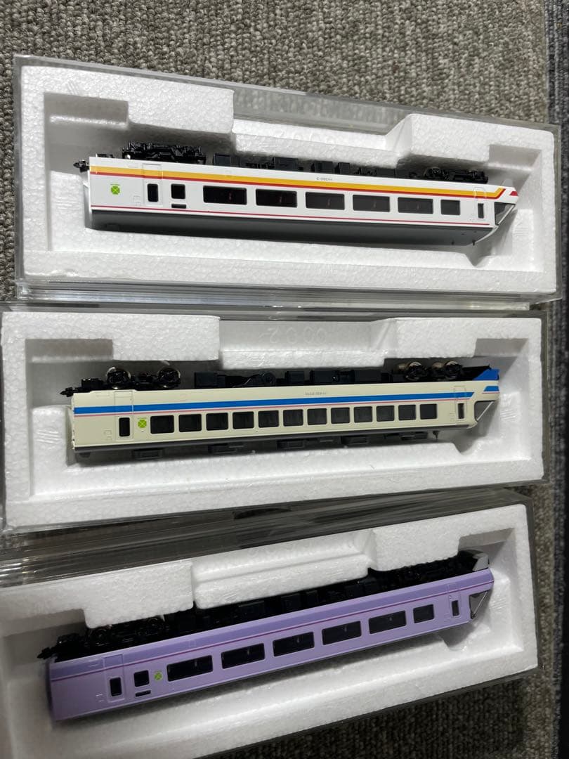 Nゲージ鉄道模型 3両セット