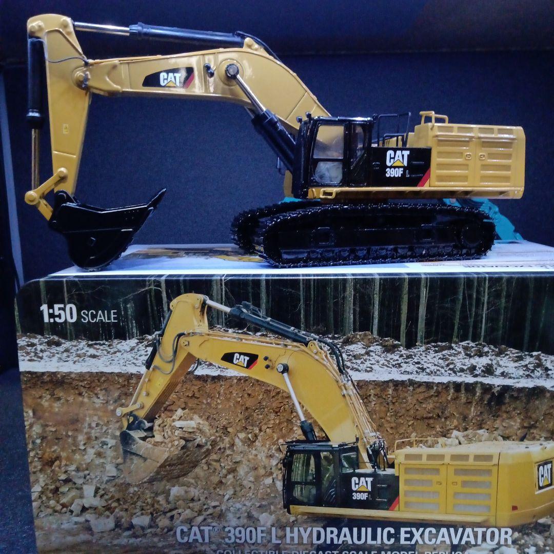 CAT 390FL ダイキャストスケールモデル 1:50