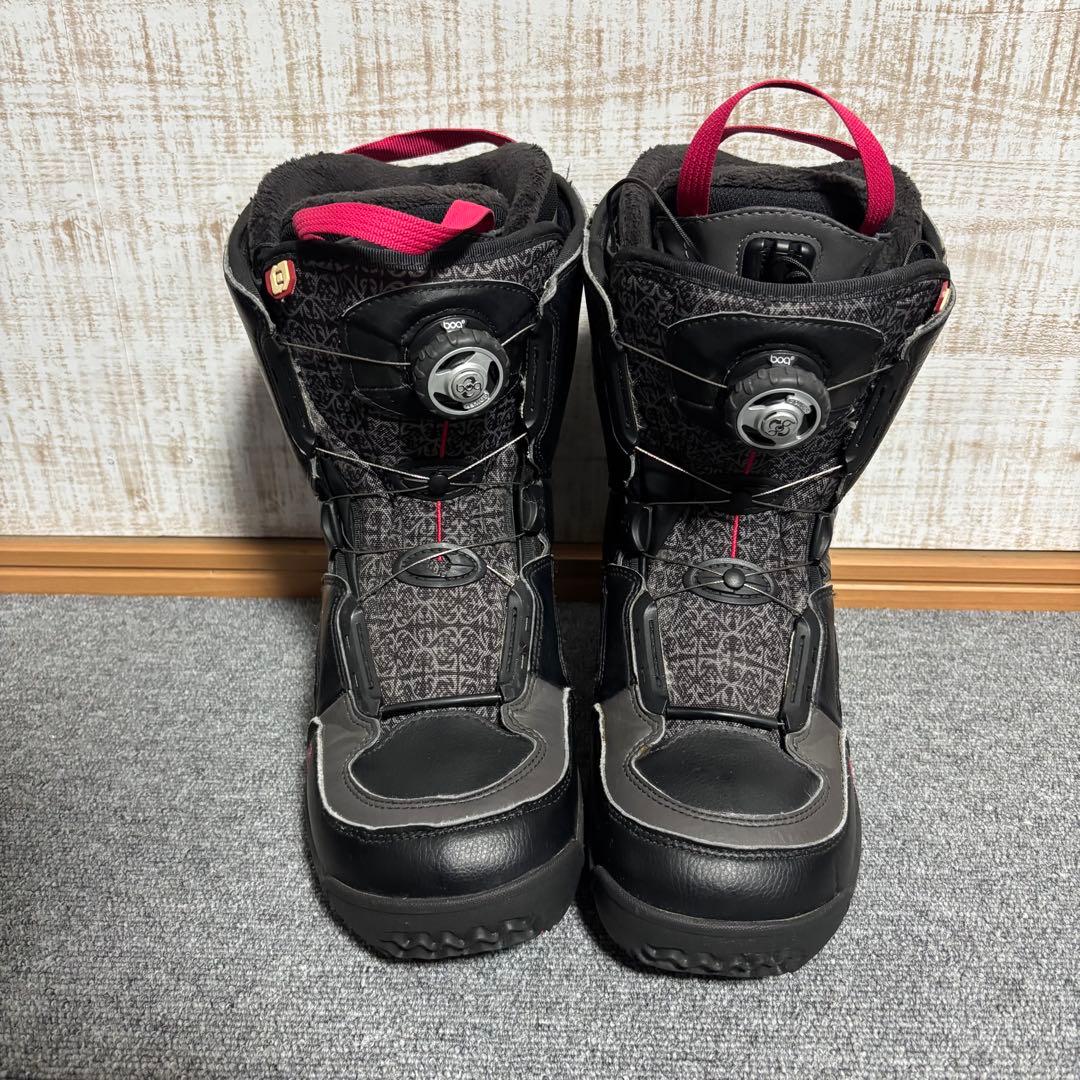 【送料無料】SALOMON スノーボードブーツ