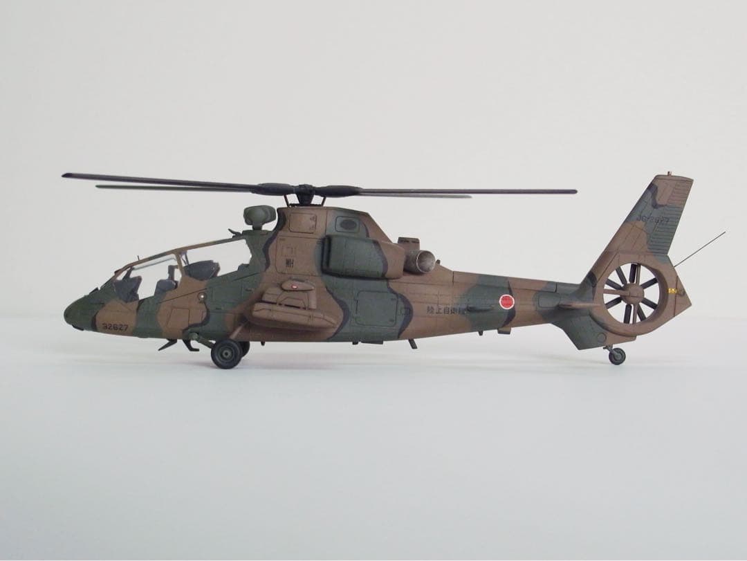 ［完成品］陸上自衛隊 OH-1 観測ヘリコプター 1/72