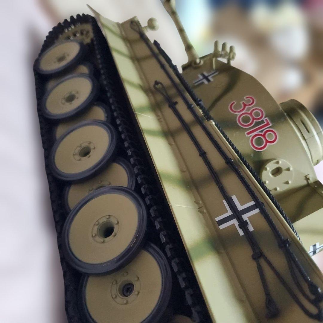 SS ヘンロン社製 RCバトルタンク 1/16