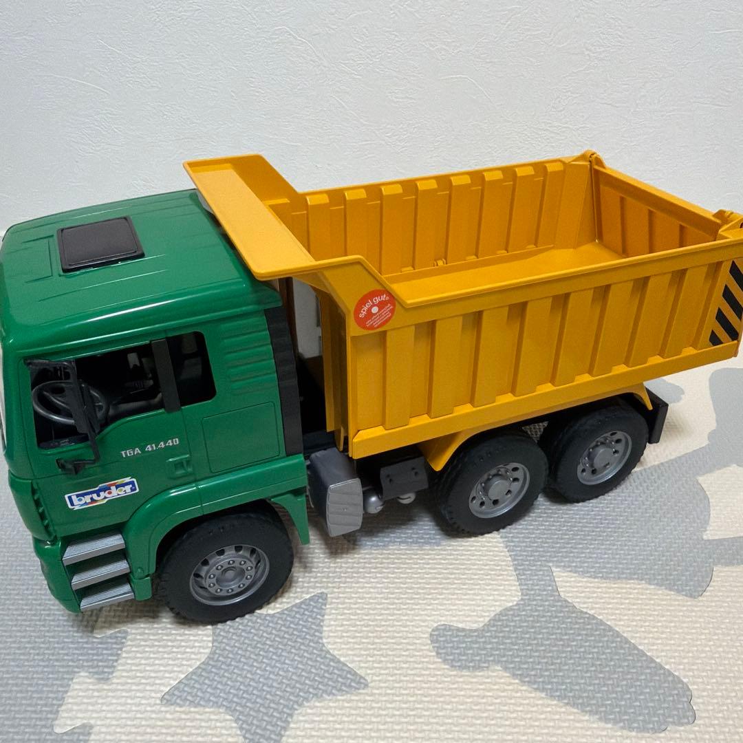 ブルーダー　bruder クレーン車 トラック　ゴミ収集車　消防車