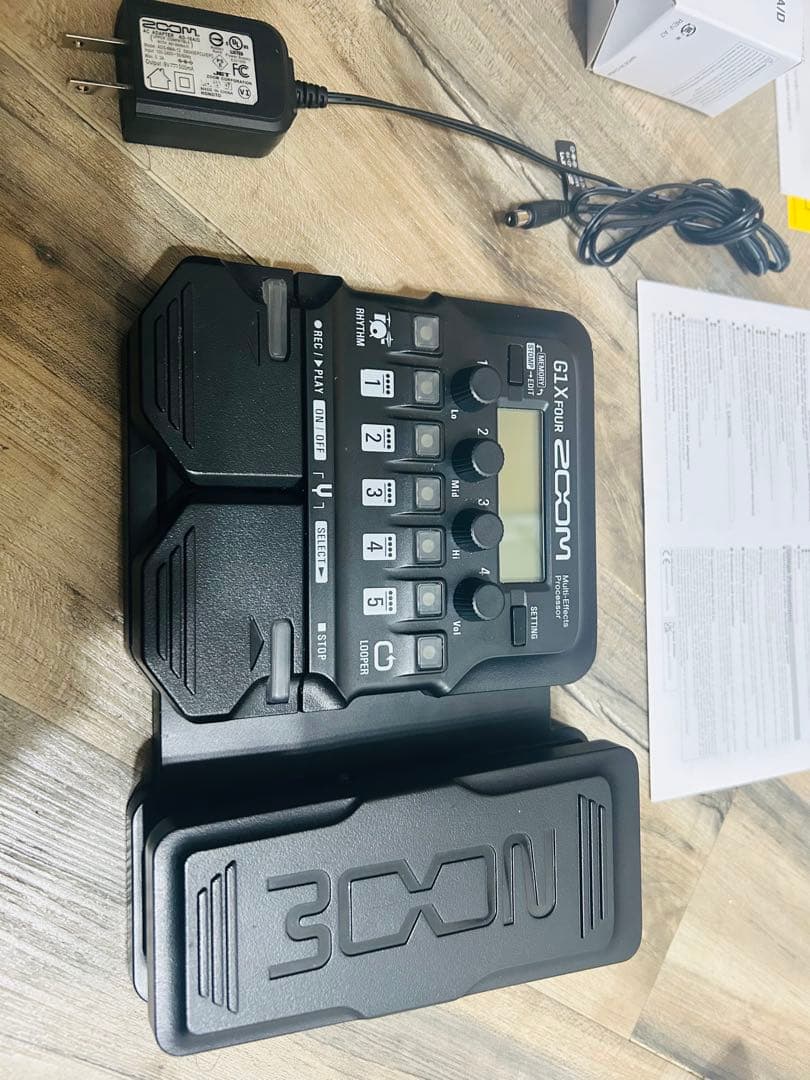 ギター Zoom G1X FOUR