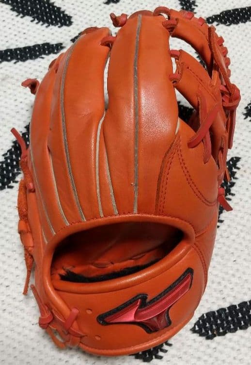 ミズノ 軟式グローブ オレンジ 内野手用