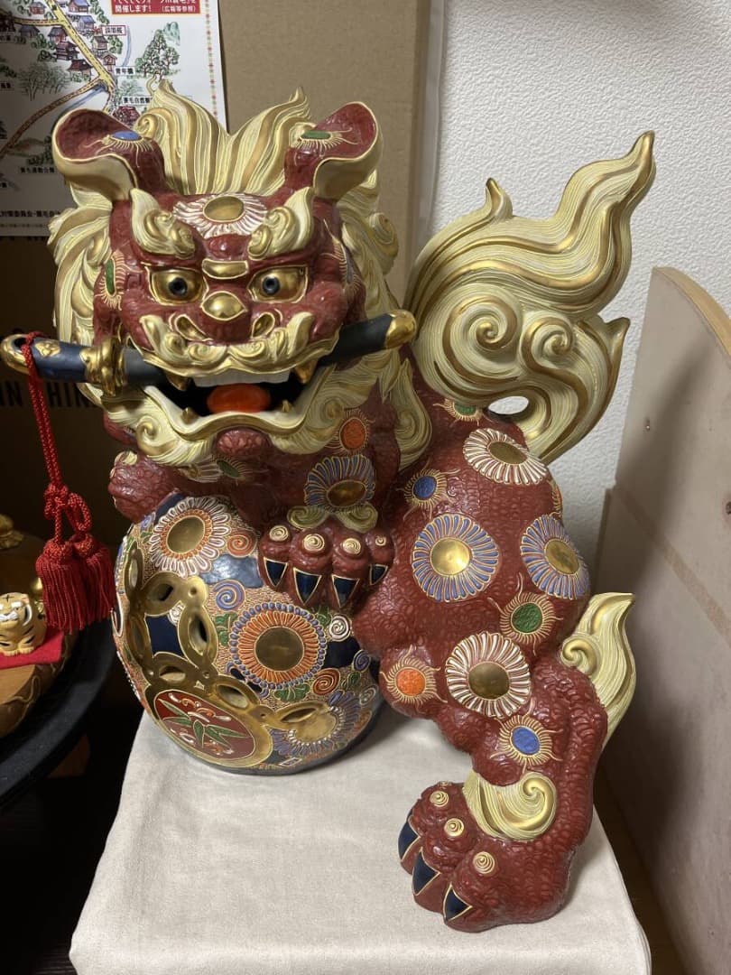 陶器製 獅子像 多色模様