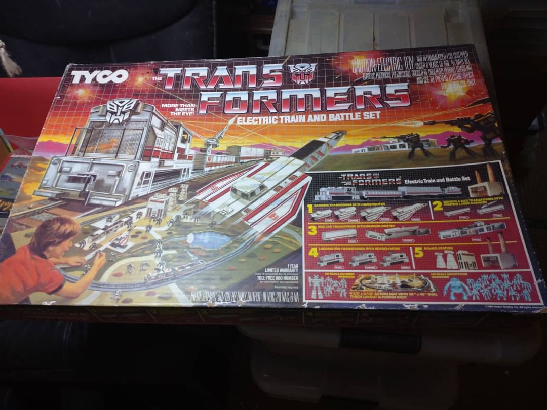 激レア度無限大!トランスフォーマー エレクトリックトレイン&バトルセット