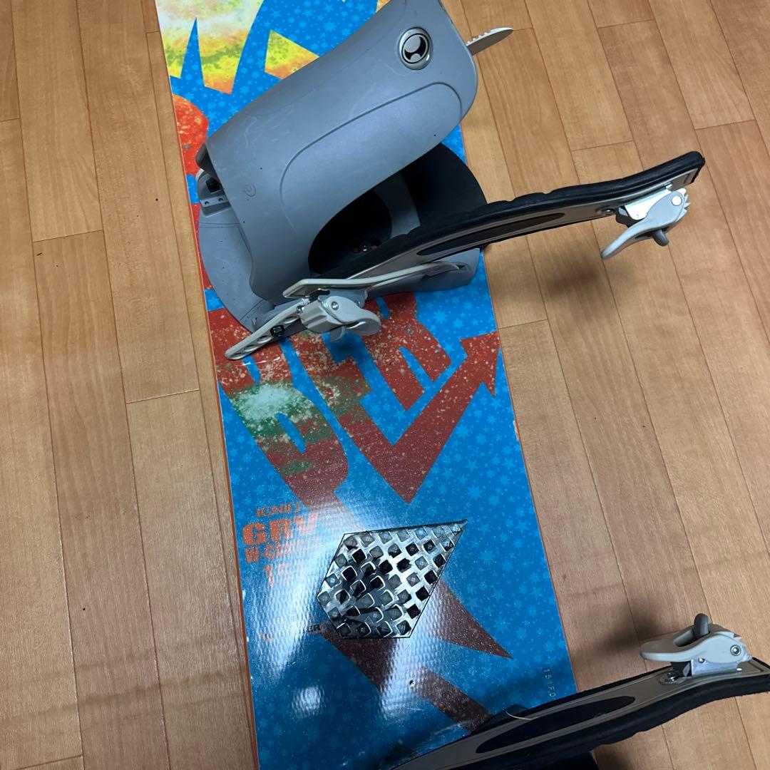 スノーボード 青とオレンジ グラフィック