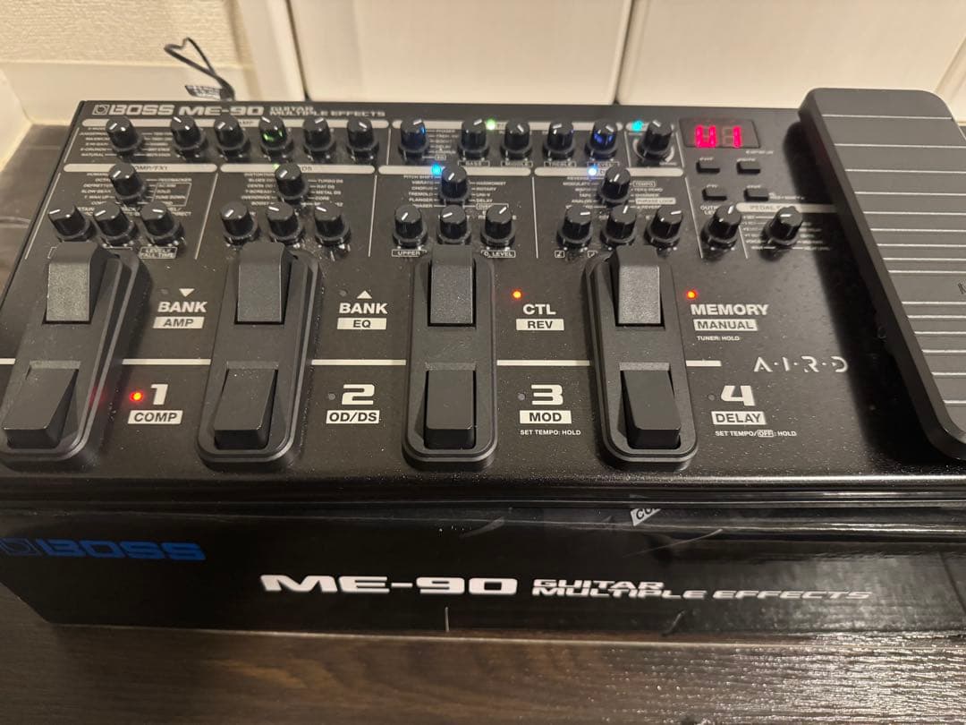 BOSSマルチエフェクター　ME-90