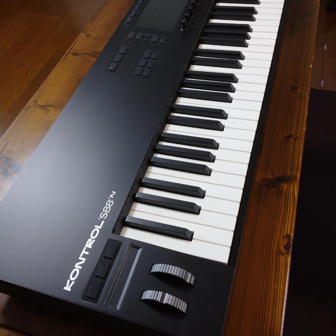 【美品】KONTROL S88 MK3 88鍵 MIDIキーボード