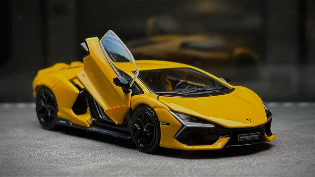 Hung Hing Toys 1/64 ランボルギーニ　レヴェルト　フル開閉