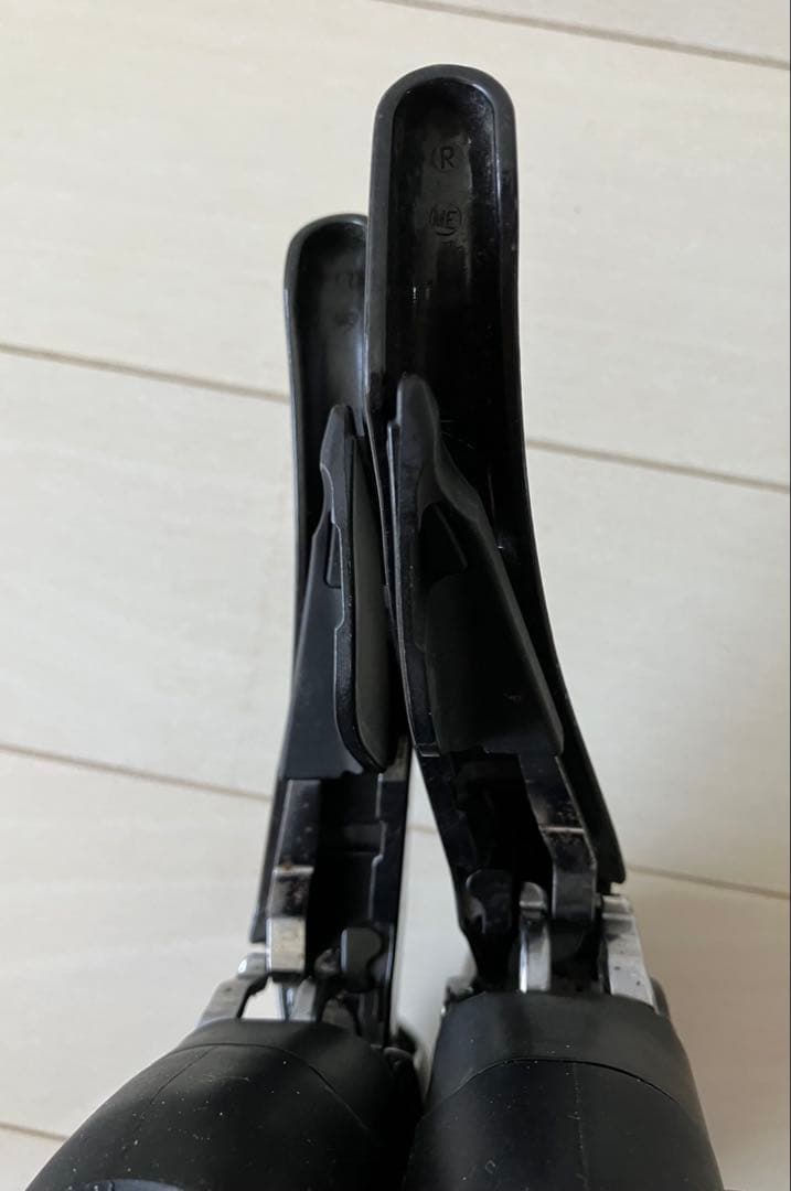 中古★シマノアルテグラST-RS685油圧ブレーキSTIレバー左右２S×11Ｓ