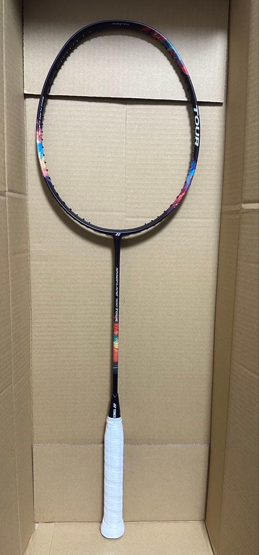 YONEX バドミントンラケット 多色デザイン 4U5