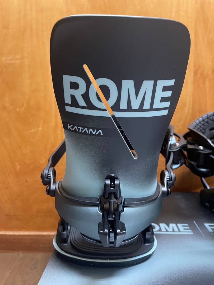 ROME KATANA AW FASE 25-26モデル