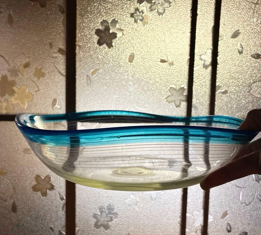 骨董　レトロガラス　四角型　濃水色フチ　線巻　糸巻　菓子鉢　花器　ウランガラス