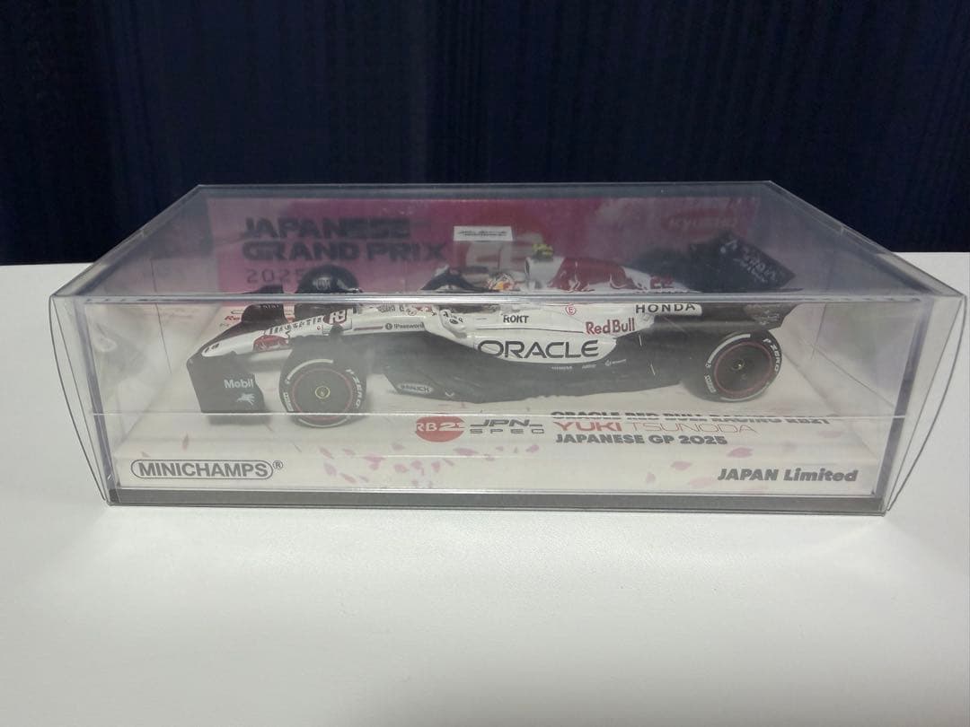 直筆サイン入り F1 角田裕毅 選手 2025 日本GP 1/43スケールモデル