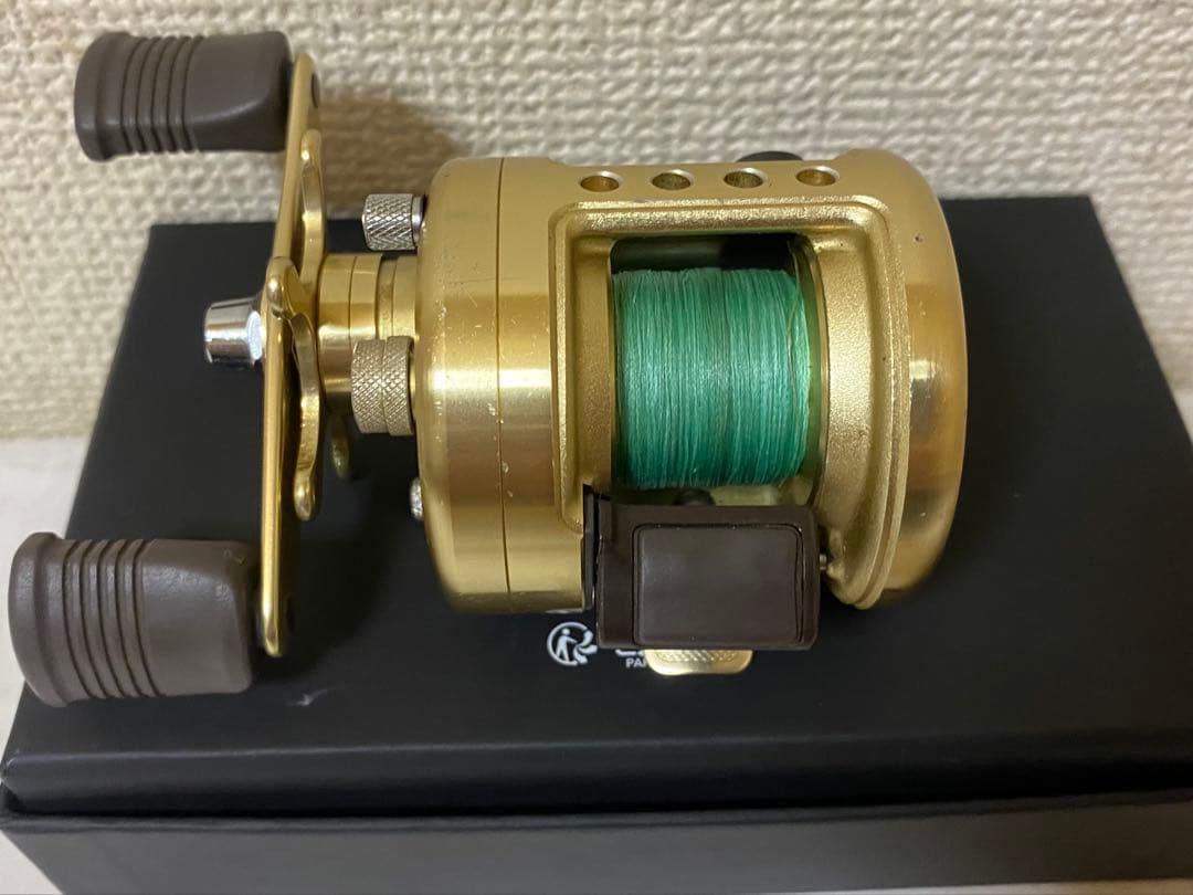 シマノ カルカッタ 51XT(左ハンドル) RH385