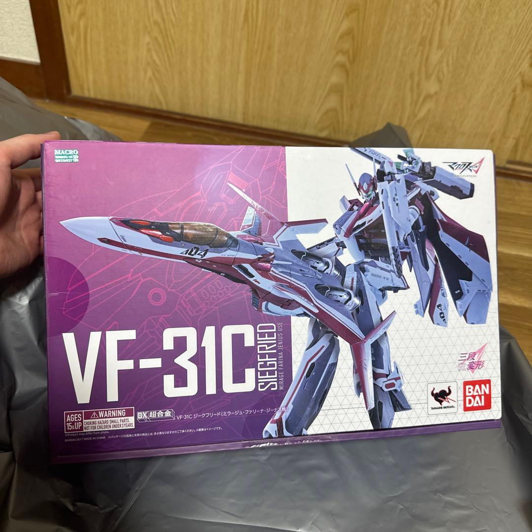 VF-31C ミラージュ・ファリーナ・ジーナス 未開封品