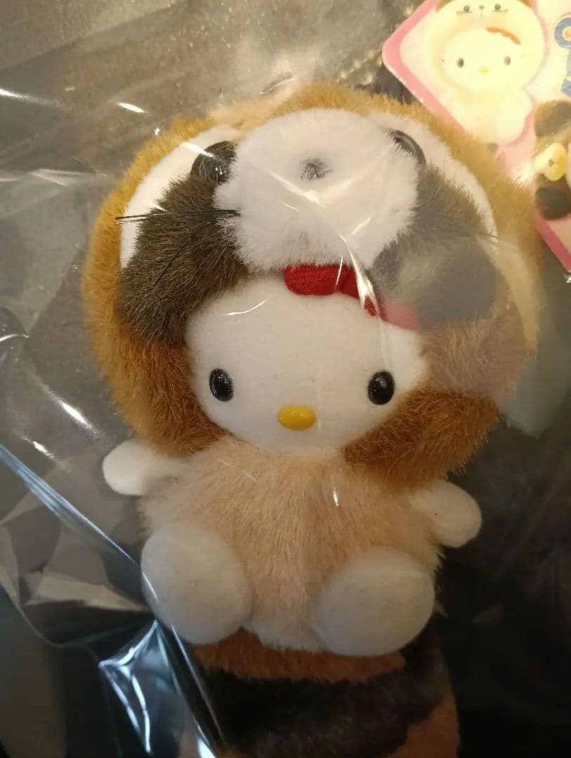【レア】ハローキティ　しっぽ倶楽部　レッサーパンダ　冬季限定　2002